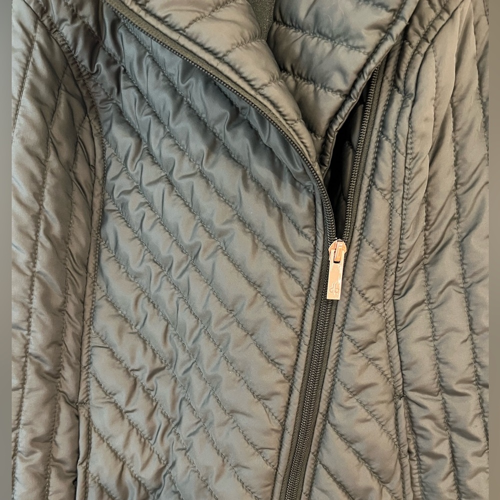 Dennis by Dennis Basso quilted vest. - Picture 5 of 6
